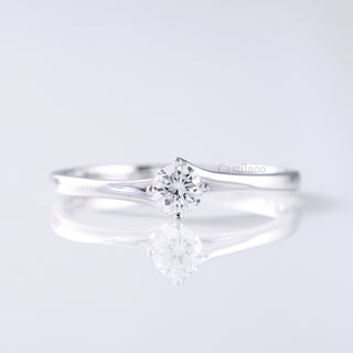 0.50 CT Round Colorless Moissanite Diamond Solitaire Promise Ring