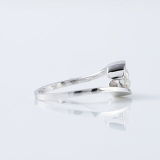 Swirl 1.00 CT Round Cut Moissanite Diamond Solitaire Engagement Ring