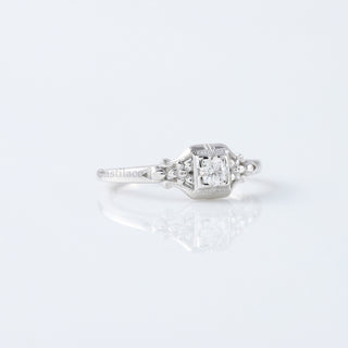 Vintage Moissanite Diamond Engagement Ring 