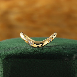 Round Lab Grown Diamond Curved Matching Band in 14K Solid Gold