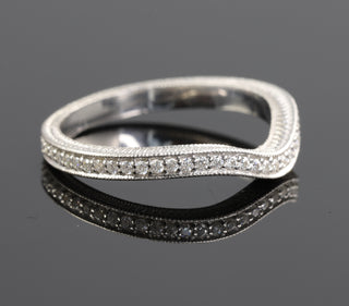 Curved Vintage Round Cut Moissanite Wedding Band